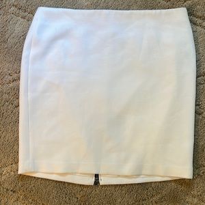 Crepe white Calvin Klein rear double zip skirt, great condition